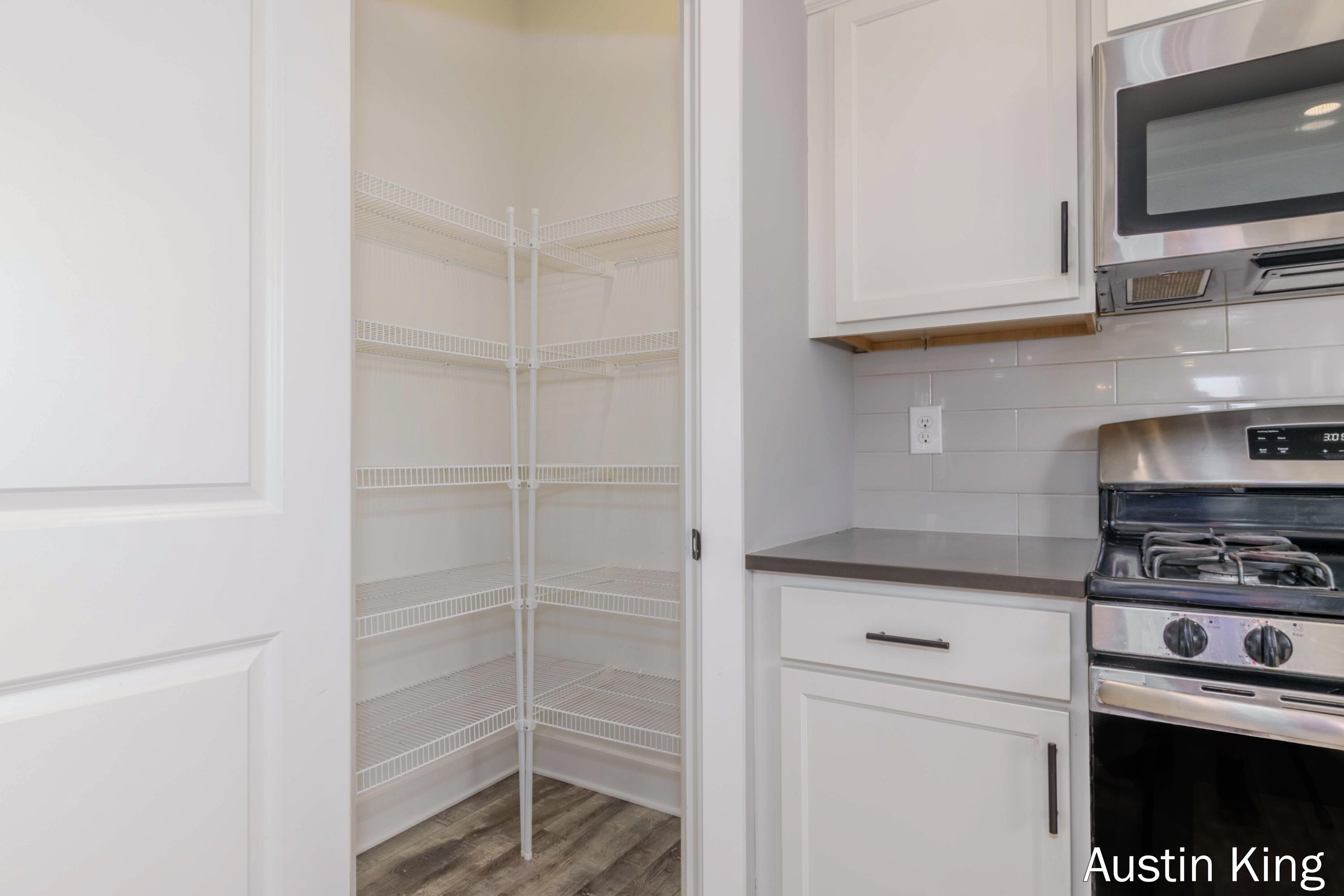 Hudsonville, Michigan 49426, United States, 4 Bedrooms Bedrooms, ,3 BathroomsBathrooms,Residential,Active,169277