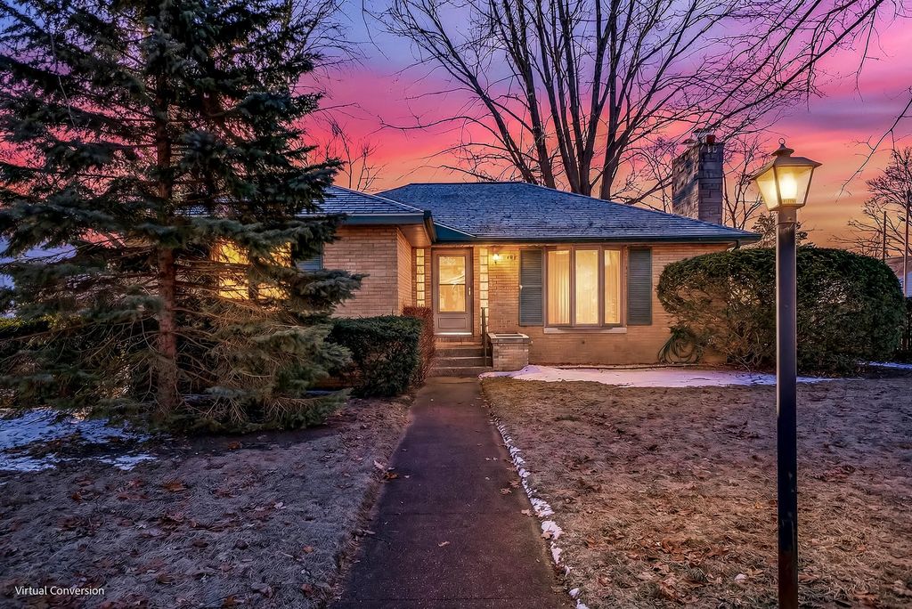 Photo of 1201 Mills Avenue, Muskegon, MI 49445 (MLS # 26007699)