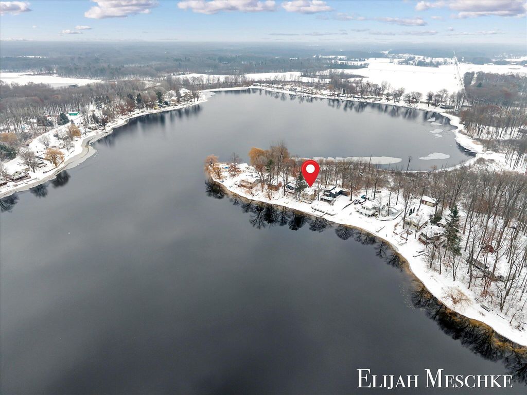 Photo of 10463 Poplar Drive NE, Rockford, MI 49341 (MLS # 25060781)