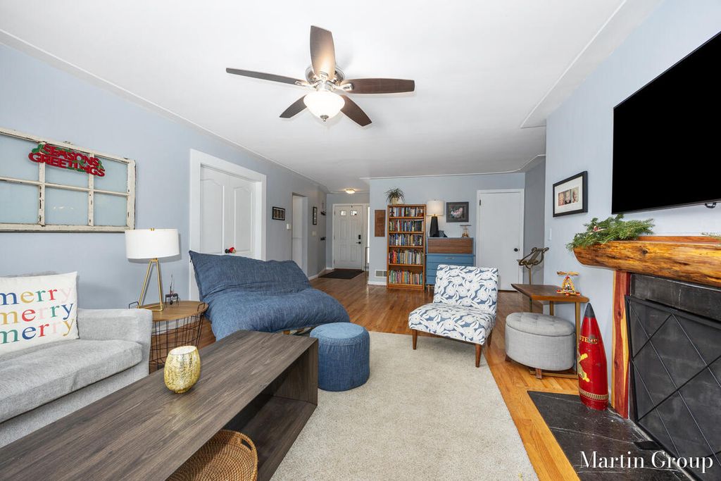 Photo of 2937 Lake Drive SE, East Grand Rapids, MI 49506 (MLS # 25062107)