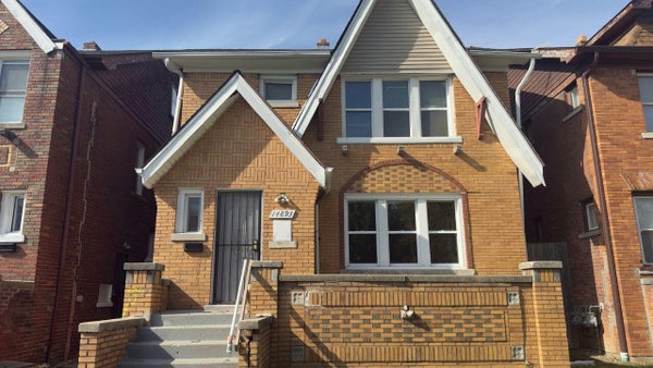 14893 SUSSEX ST, DETROIT, MI 48227 - Image fa12ac2a9d66692f91cfee7844773fcd/1067994879
