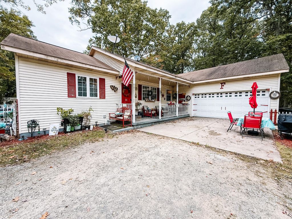 Photo of 1850 Mildred Street, Muskegon, MI 49445 (MLS # 25052400)