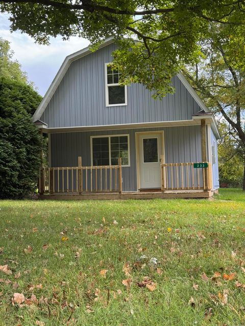 Photo of 233 Davis Street, Marcellus, MI 49067 (MLS # 25046574)