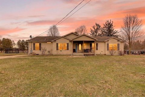 Photo of 600 N Washington Street, Hubbardston, MI 48845 (MLS # 26015537)