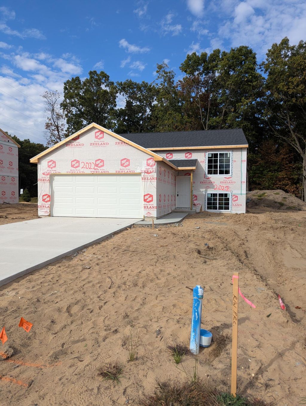 Photo of 2022 Kristin Court, Muskegon, MI 49442 (MLS # 25061933)