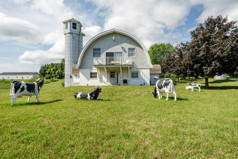 Photo of 1955 Angling Road, Watervliet, MI 49098 (MLS # 25044330)