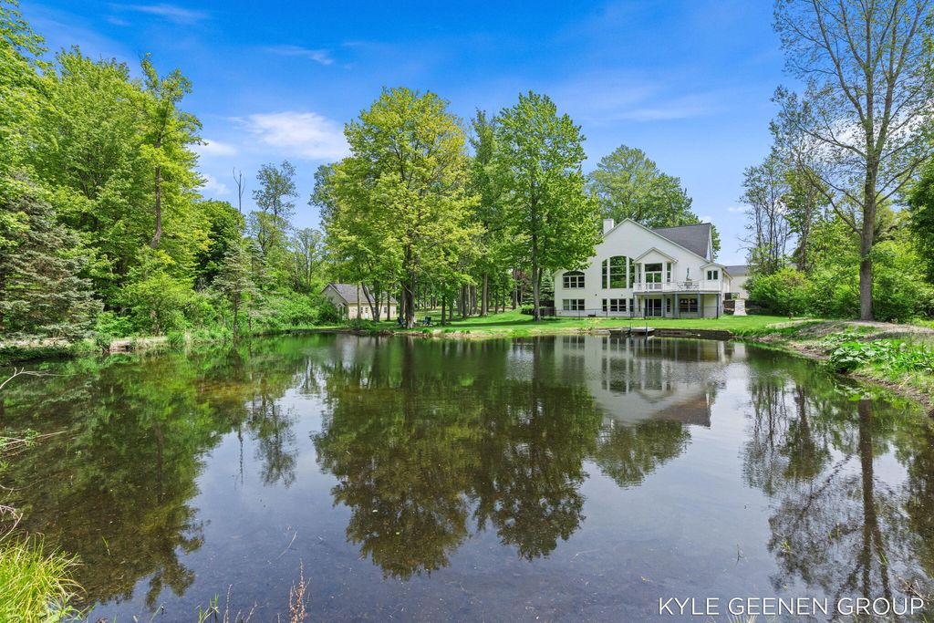 Photo of 4742 64th Street, Holland, MI 49423 (MLS # 26025390)