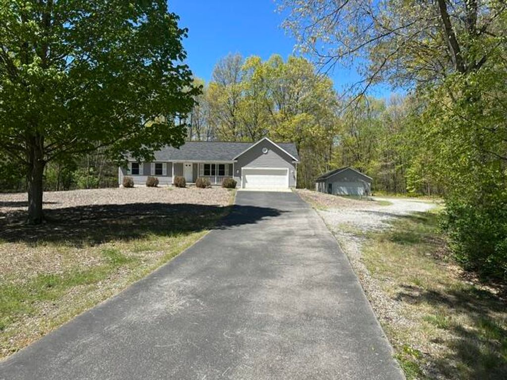 Photo of 12727 104th AVE, Grand Haven, MI 49417 (MLS # 26021463)