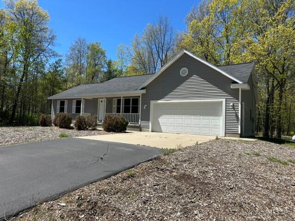Photo of 12727 104th AVE, Grand Haven, MI 49417 (MLS # 26021463)