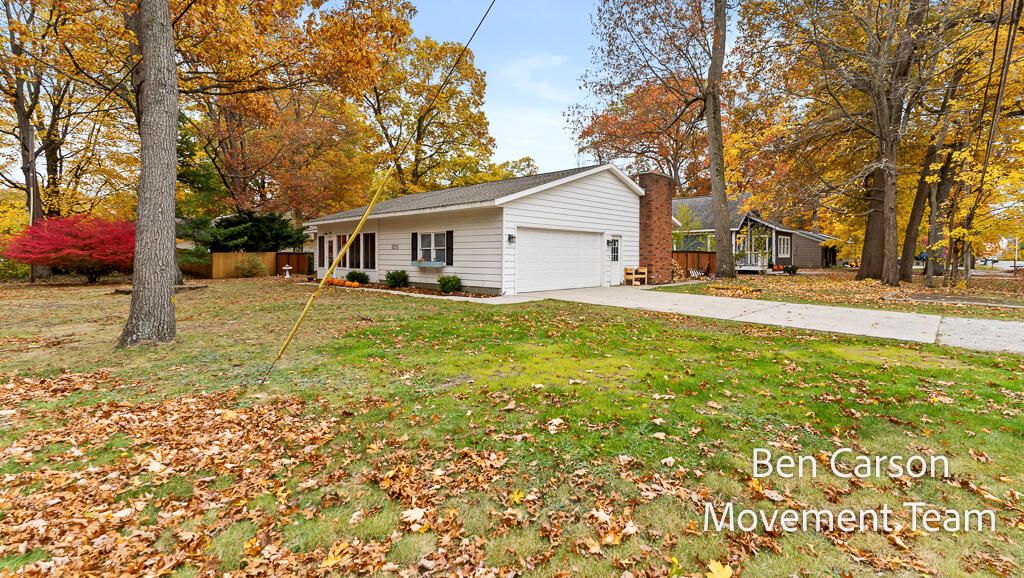 Photo of 105 Pennsylvania Avenue, Muskegon, MI 49445 (MLS # 25058117)