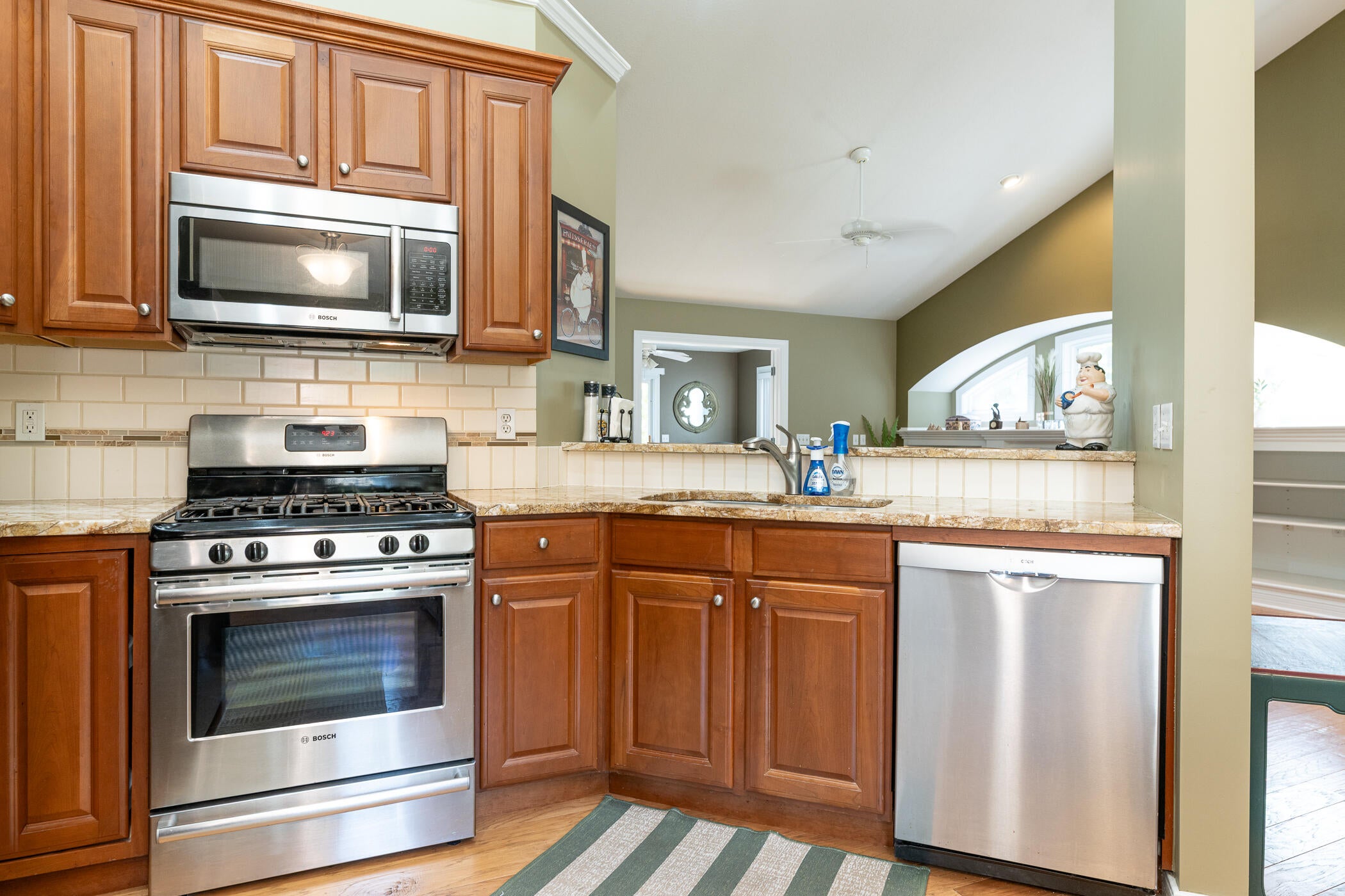9359 Stratford Woods Trail
