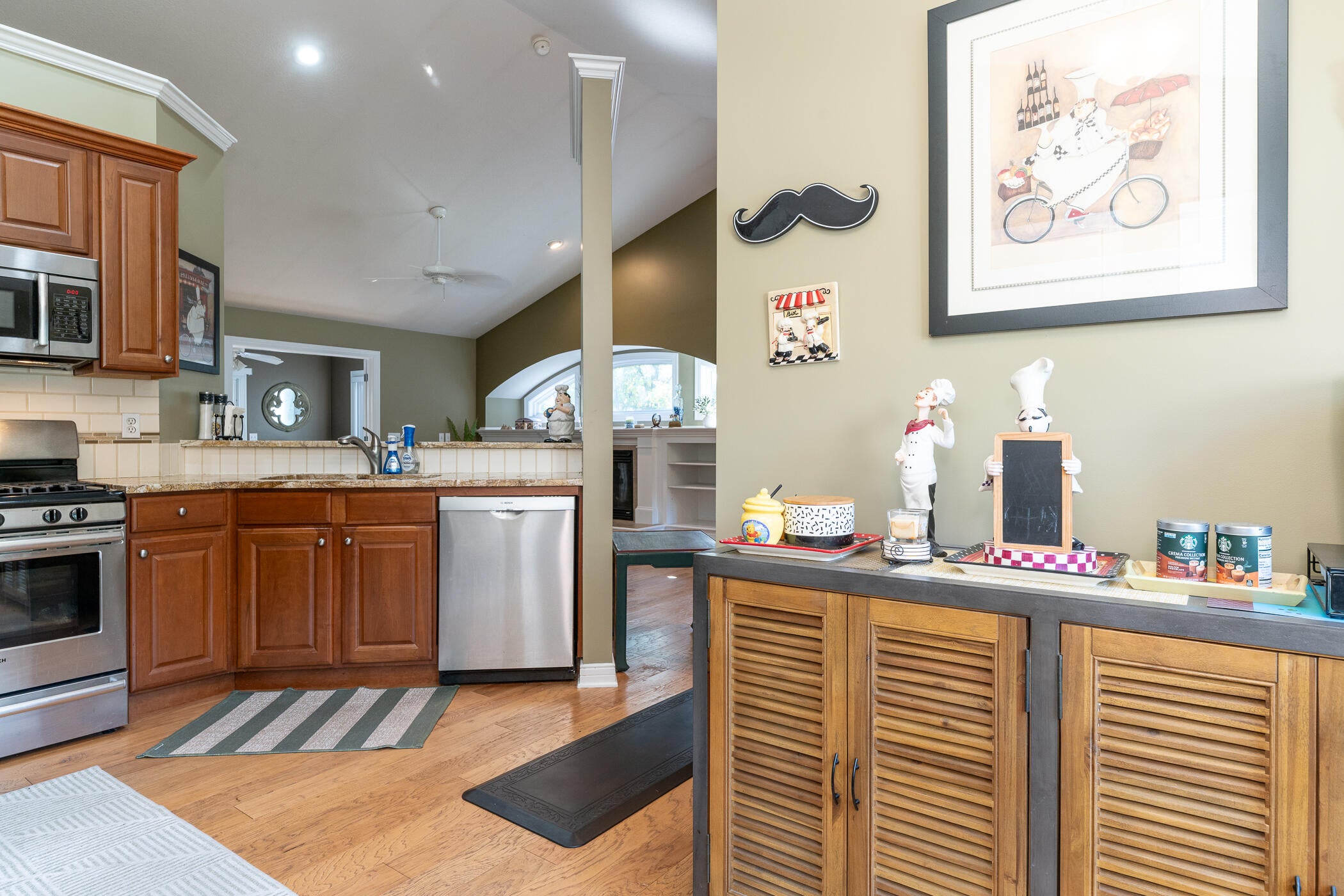 9359 Stratford Woods Trail