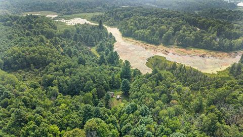 Photo of 10240 190th Avenue, Reed City, MI 49677 (MLS # 25039121)