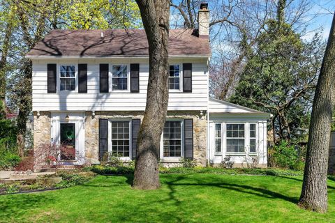 Photo of 968 Gladstone Drive SE, Grand Rapids, MI 49506 (MLS # 26017583)