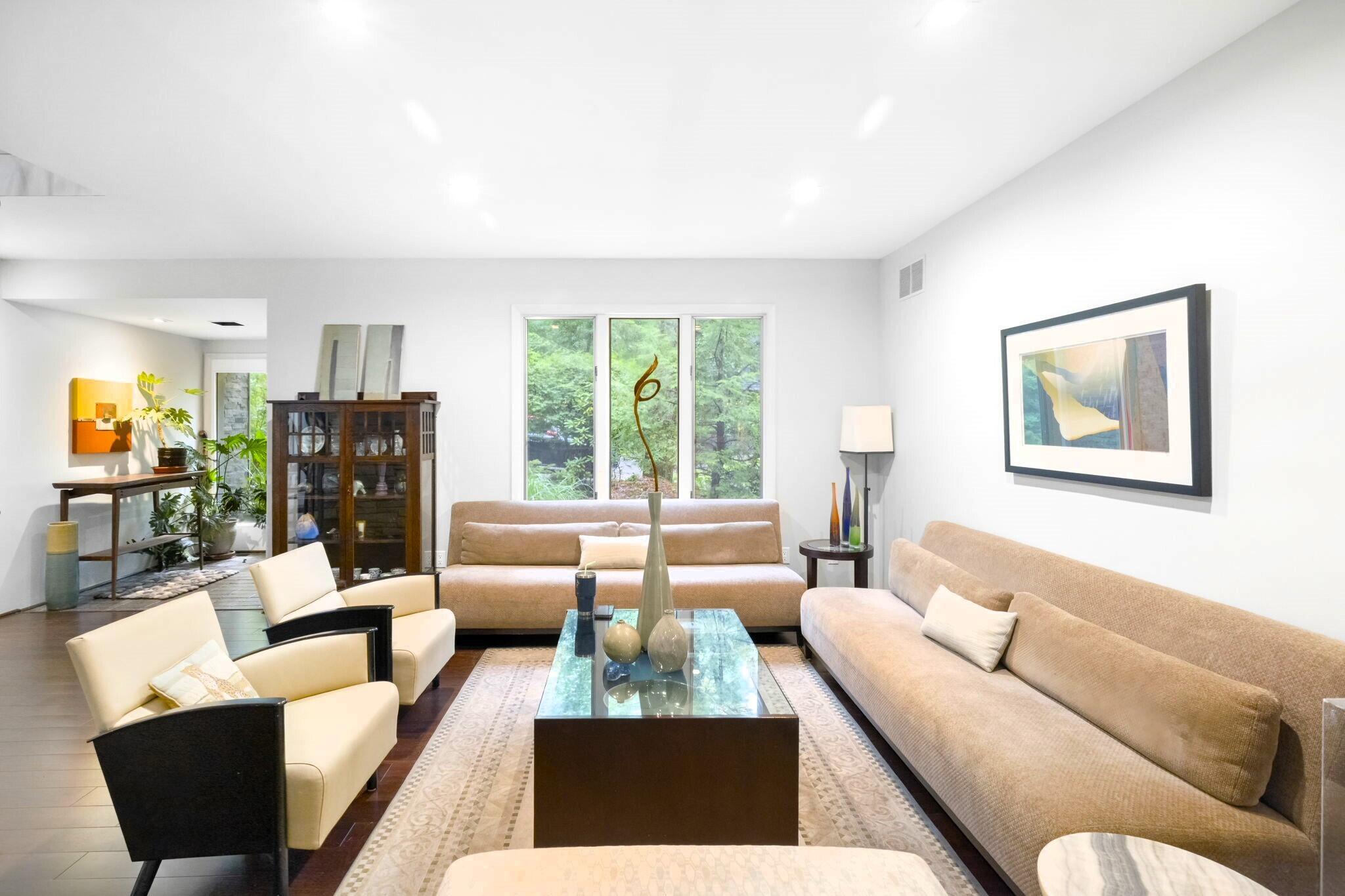 4152 Hillside Trail