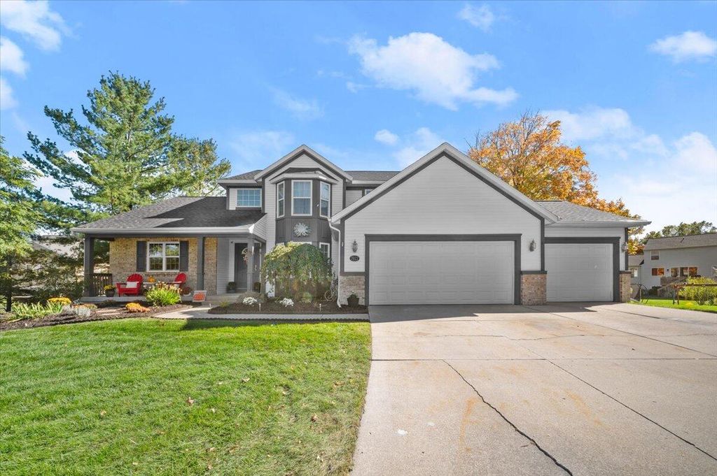 Photo of 7922 E Dogwood Meadows Court SE, Ada, MI 49301 (MLS # 25057104)