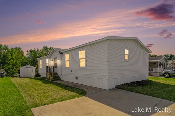 104 GARDENS BLVD NW, GRAND RAPIDS, MI 49534 - Image fbb9dd7fcafa2cfe5fdfb2dd3116b2a0/1474717161