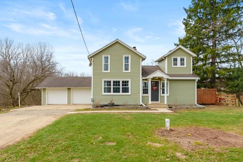 51534 County Road 673 Lawrence MI 49064