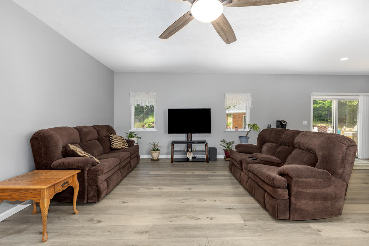 23103 13 Mile Road