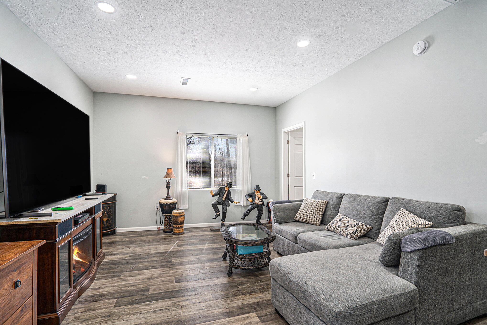 Richland, Michigan 49083, United States, 2 Bedrooms Bedrooms, ,2 BathroomsBathrooms,Residential,Pending,95252