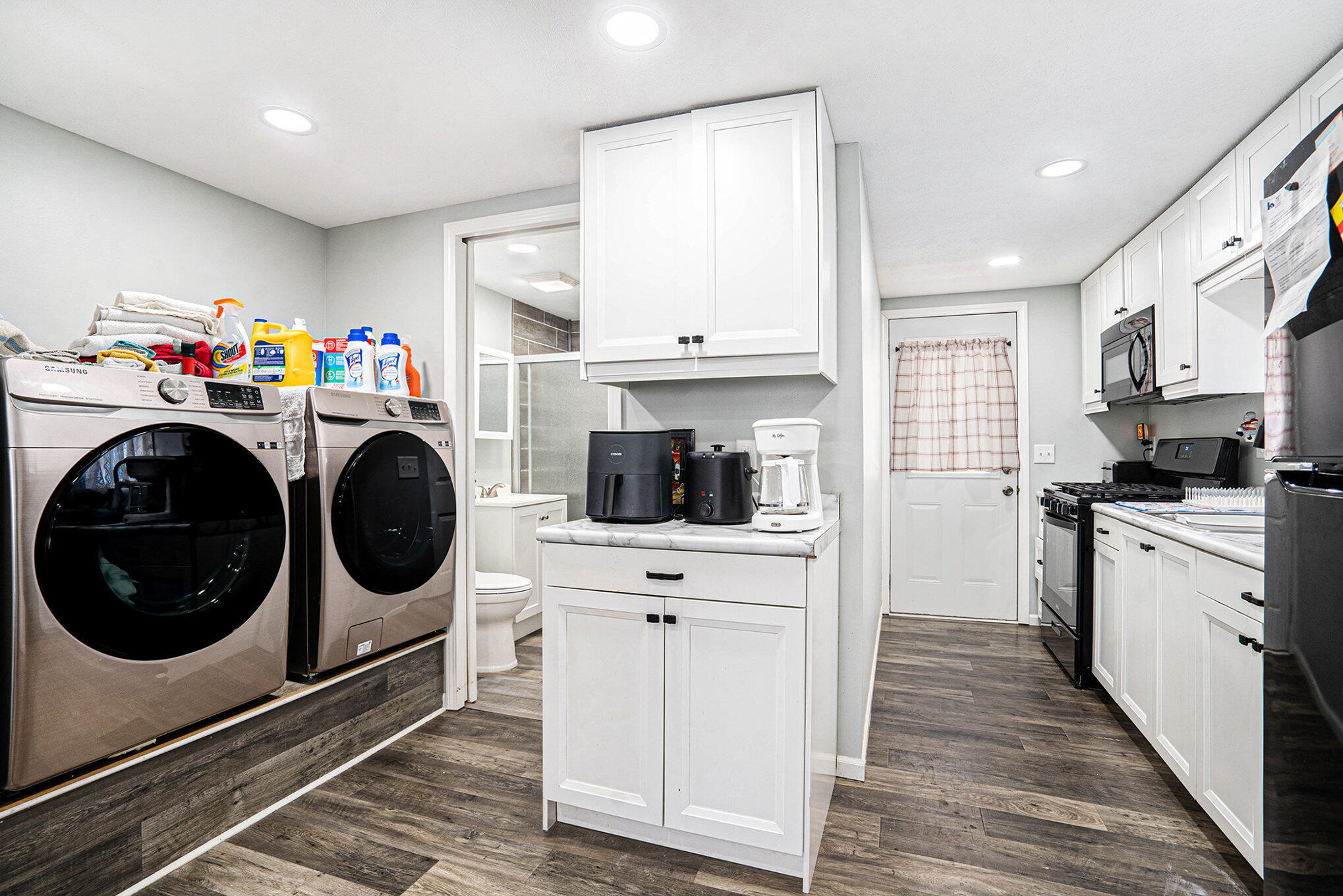 Richland, Michigan 49083, United States, 2 Bedrooms Bedrooms, ,2 BathroomsBathrooms,Residential,Pending,95252