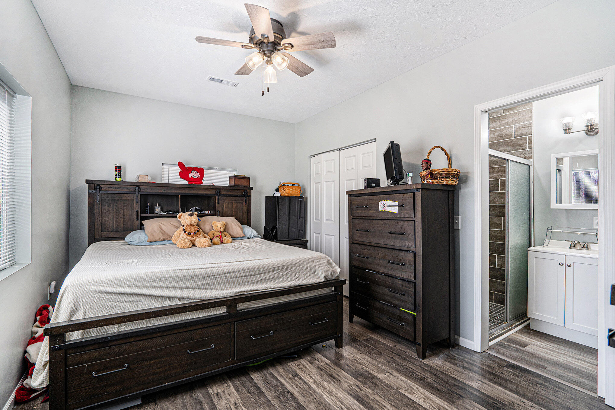 Richland, Michigan 49083, United States, 2 Bedrooms Bedrooms, ,2 BathroomsBathrooms,Residential,Pending,95252