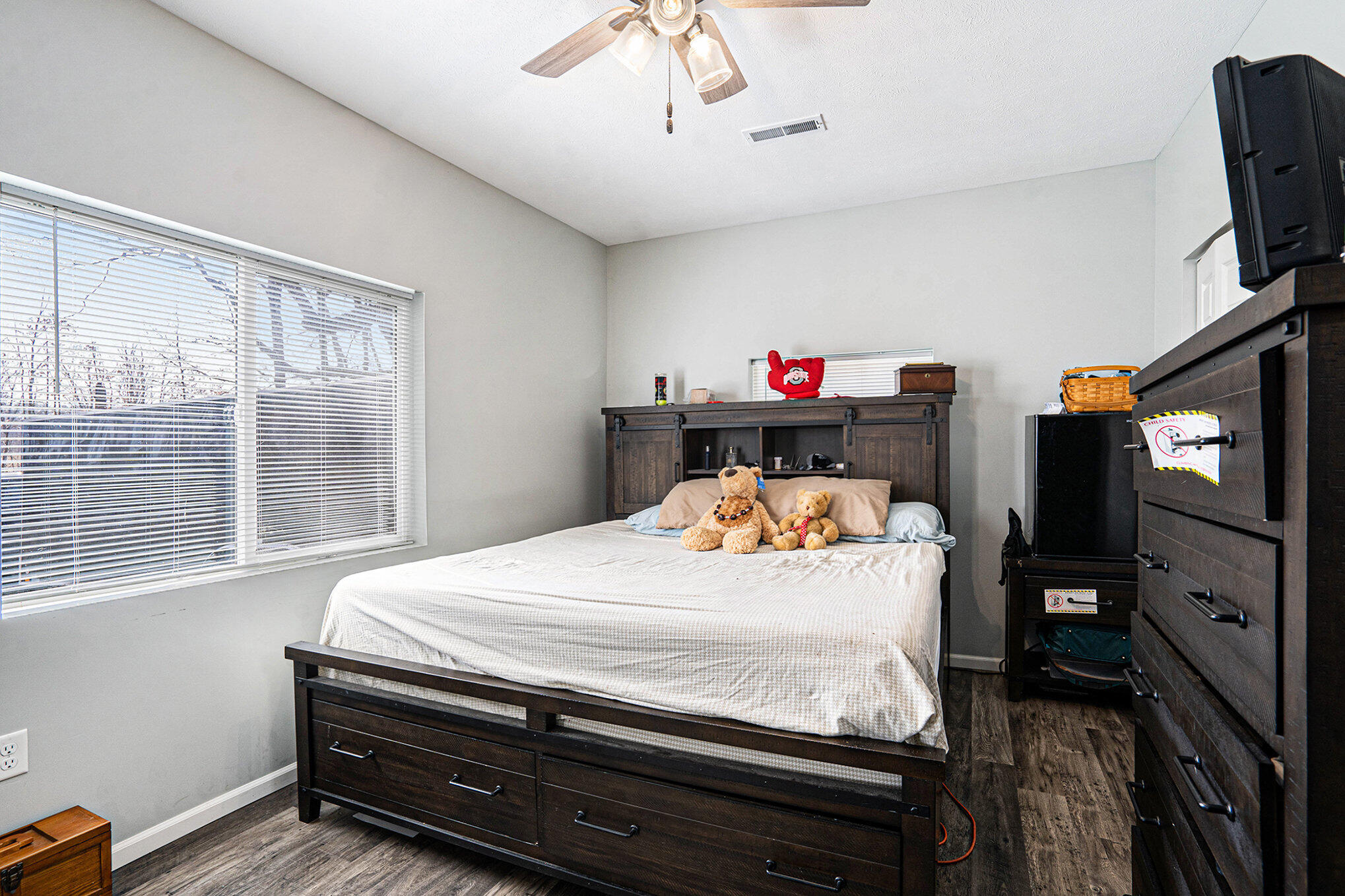 Richland, Michigan 49083, United States, 2 Bedrooms Bedrooms, ,2 BathroomsBathrooms,Residential,Pending,95252