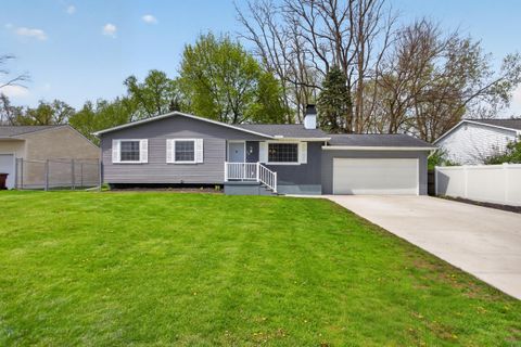 Photo of 532 Robinson Road, Jackson, MI 49203 (MLS # 26017977)
