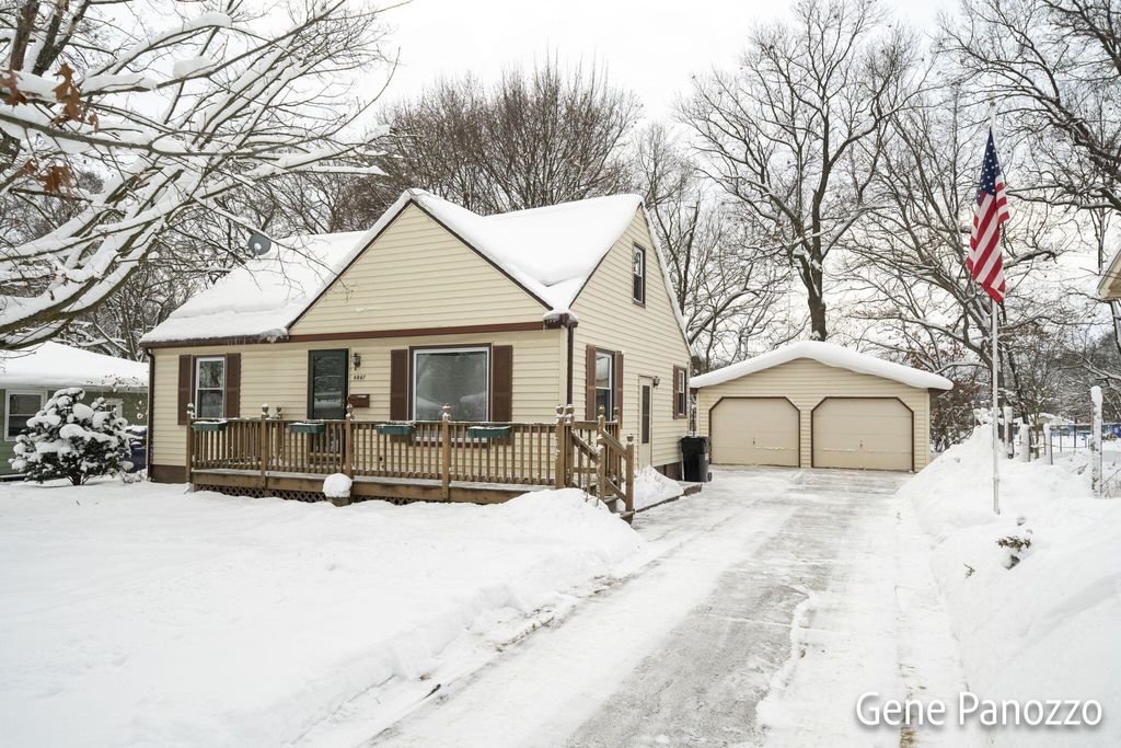 Photo of 4067 Heron Avenue SW, Wyoming, MI 49509 (MLS # 24004209)