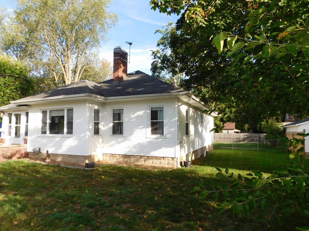 Photo of 315 E Linden Street, Hartford, MI 49057 (MLS # 25051654)