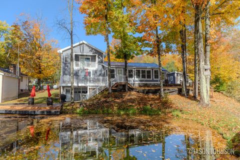 Photo of 23941 Beers Road, Mesick, MI 49668 (MLS # 26008211)