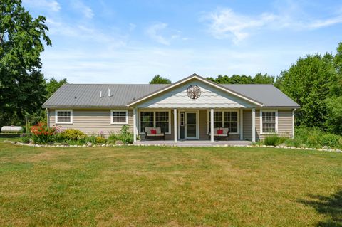 Photo of 45284 Co Rd 703, Coloma, MI 49038 (MLS # 25036221)