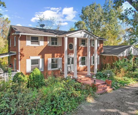 48000 Eight Mile W Northville MI 48167