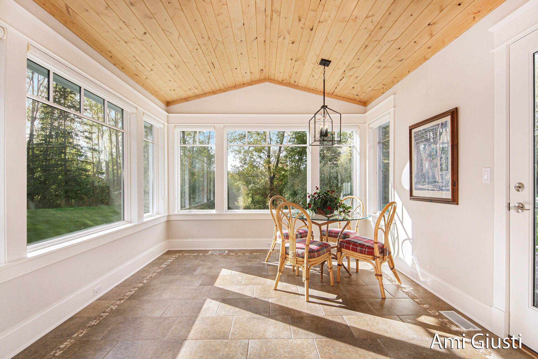 Grand Rapids, Michigan 49546, United States, 3 Bedrooms Bedrooms, ,3 BathroomsBathrooms,Residential,Active,229159