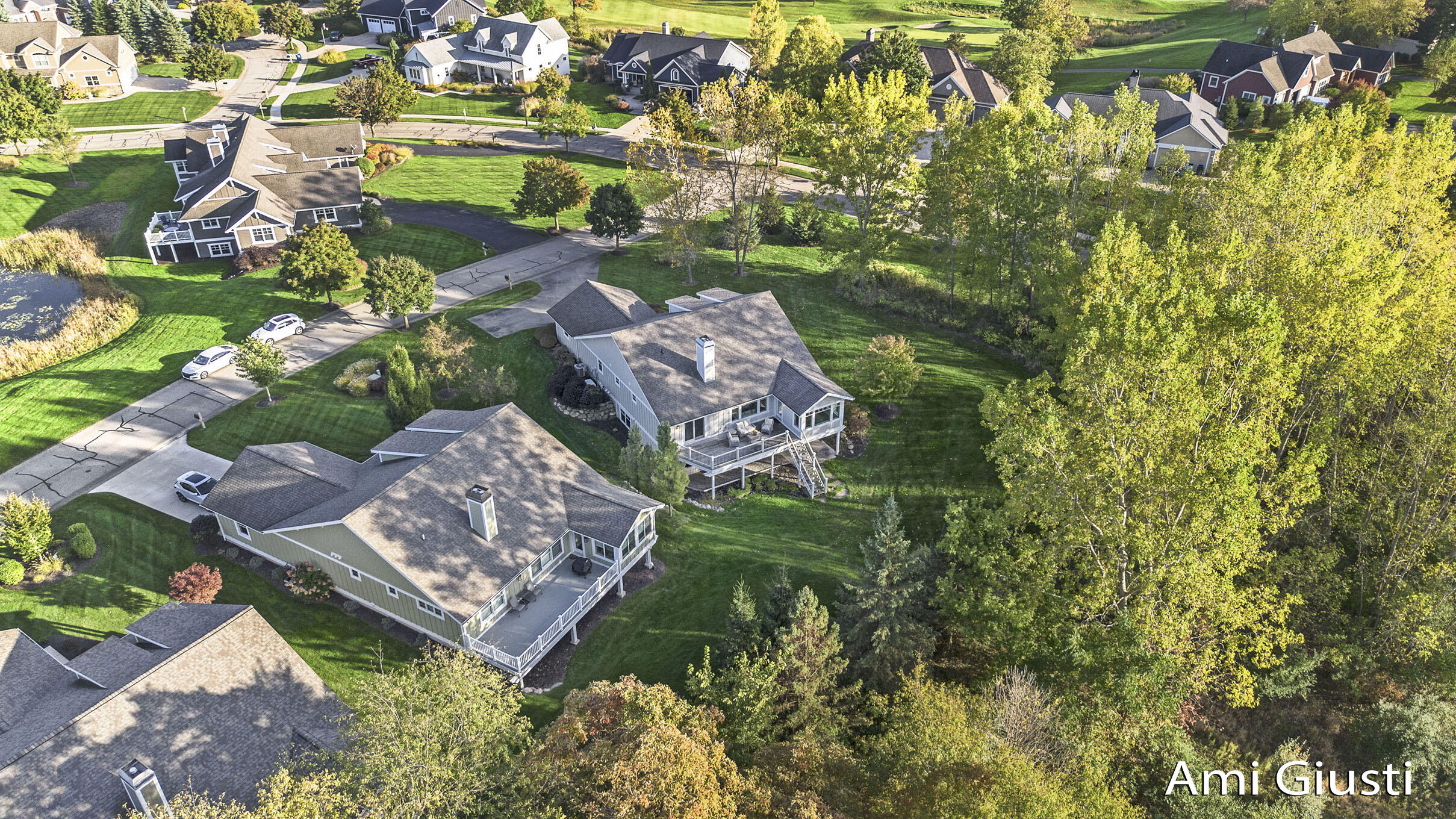 Grand Rapids, Michigan 49546, United States, 3 Bedrooms Bedrooms, ,3 BathroomsBathrooms,Residential,Active,229159