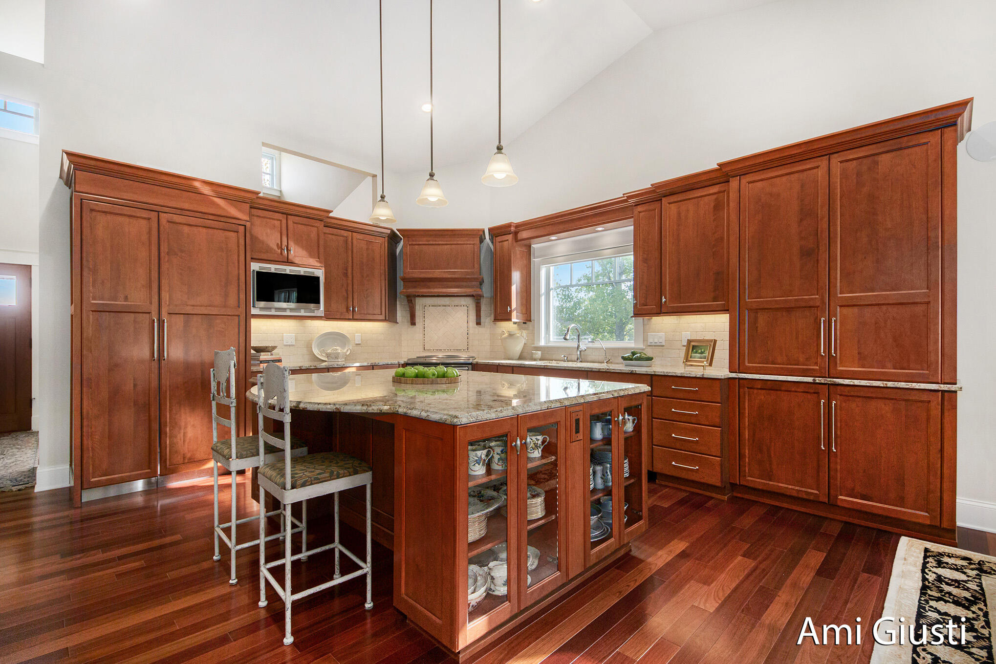 Grand Rapids, Michigan 49546, United States, 3 Bedrooms Bedrooms, ,3 BathroomsBathrooms,Residential,Active,229159