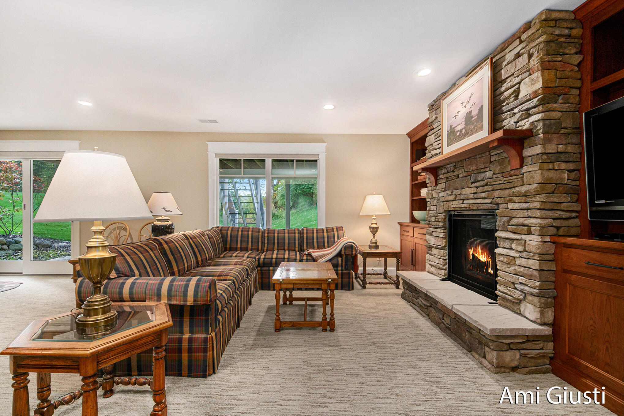 Grand Rapids, Michigan 49546, United States, 3 Bedrooms Bedrooms, ,3 BathroomsBathrooms,Residential,Active,229159