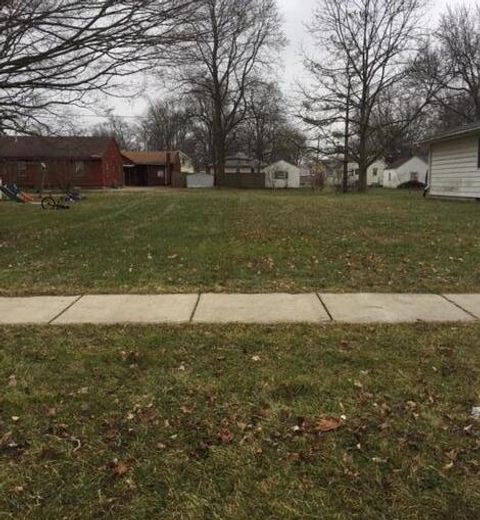 Photo of 323 S Pleasant Street, Watervliet, MI 49098 (MLS # 25013154)