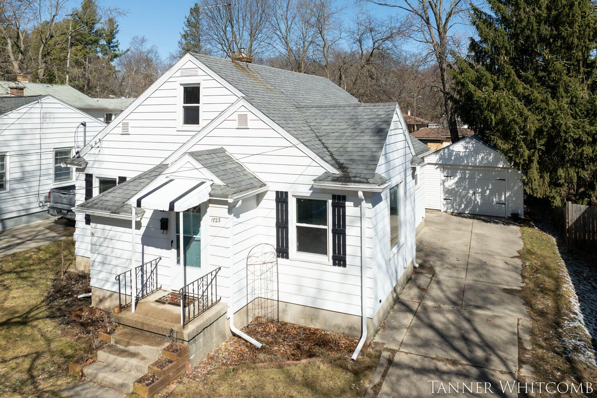 1723 Hillmount Street NW