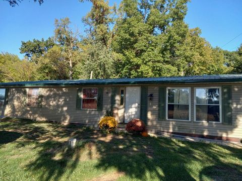 Photo of 58797 Territorial Road, Lawrence, MI 49064 (MLS # 25052114)