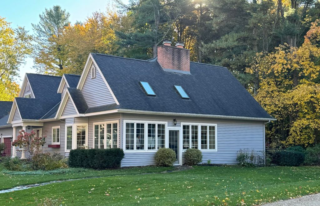 Photo of 17226 South Street, Holland, MI 49424 (MLS # 25019594)