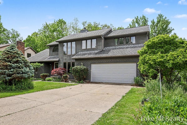 5537 BENTBROOK ST SE, KENTWOOD, MI 49508 - Image fca0e95f1ec46dc8ff6f99b568b0ae2a/4276559039