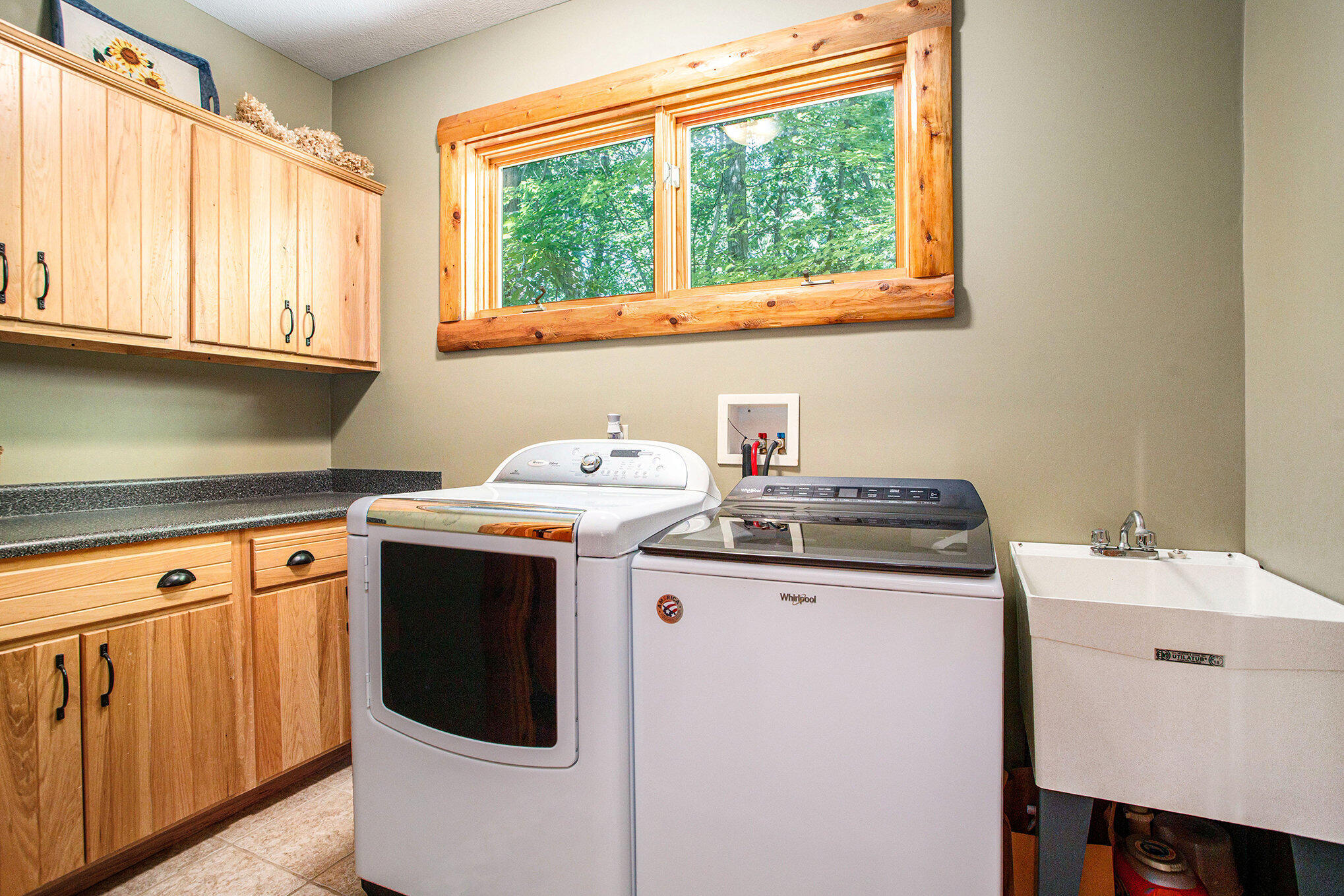 Richland, Michigan 49083, United States, 5 Bedrooms Bedrooms, ,4 BathroomsBathrooms,Residential,Active,181530