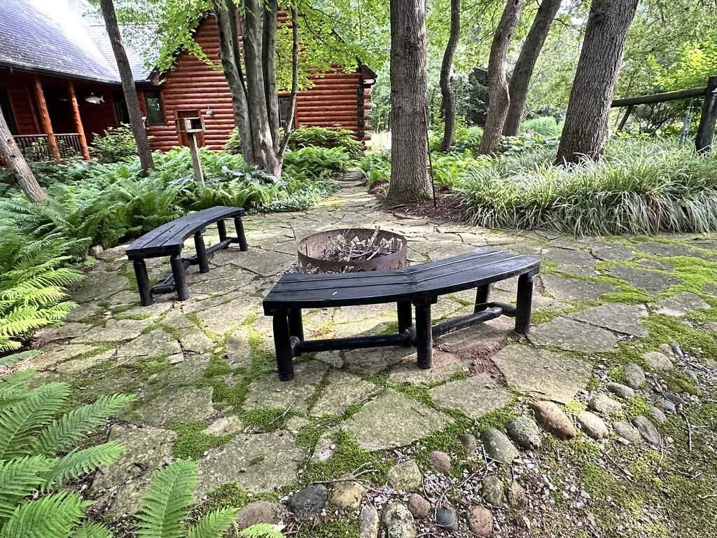 Richland, Michigan 49083, United States, 5 Bedrooms Bedrooms, ,4 BathroomsBathrooms,Residential,Active,181530