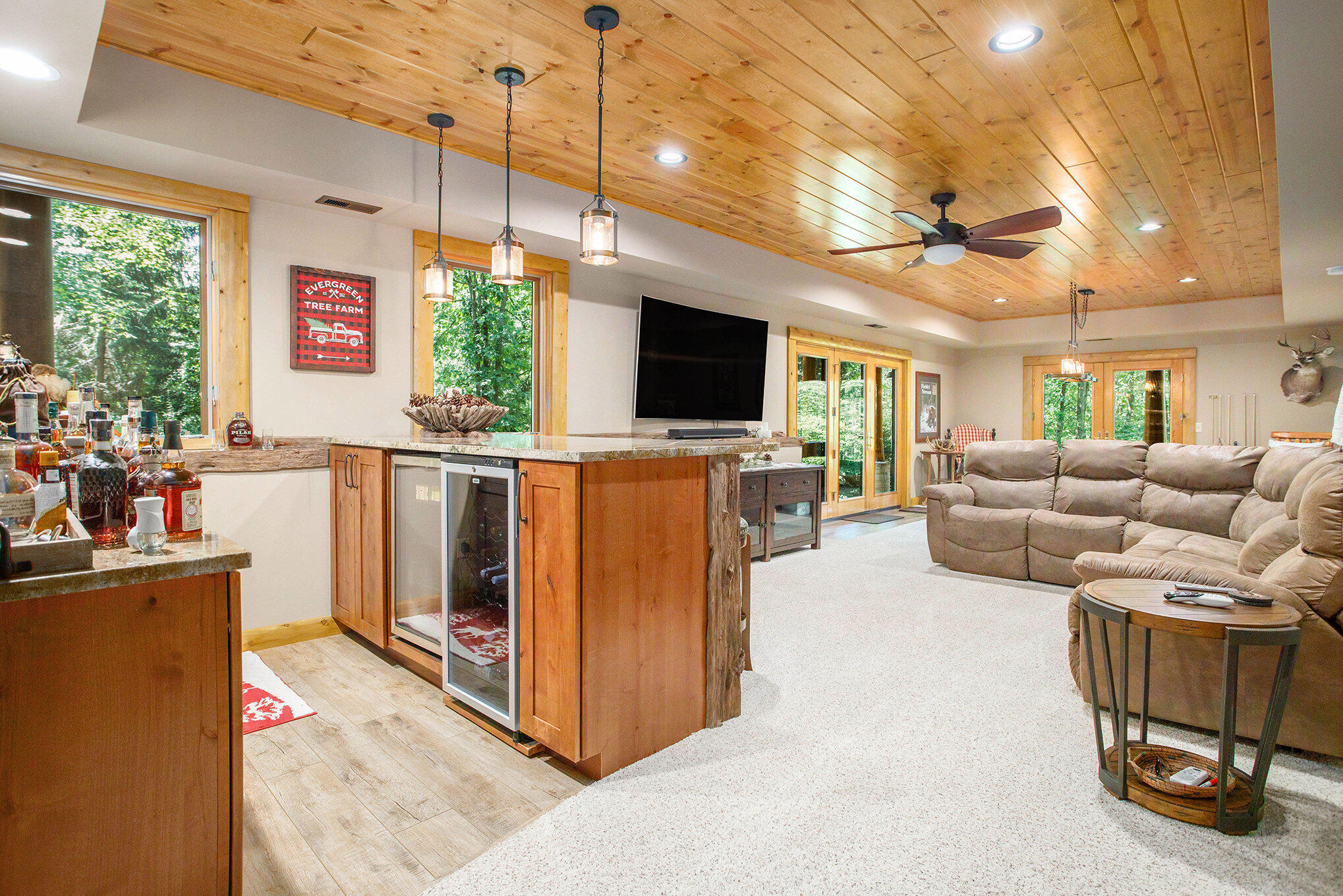 Richland, Michigan 49083, United States, 5 Bedrooms Bedrooms, ,4 BathroomsBathrooms,Residential,Active,181530