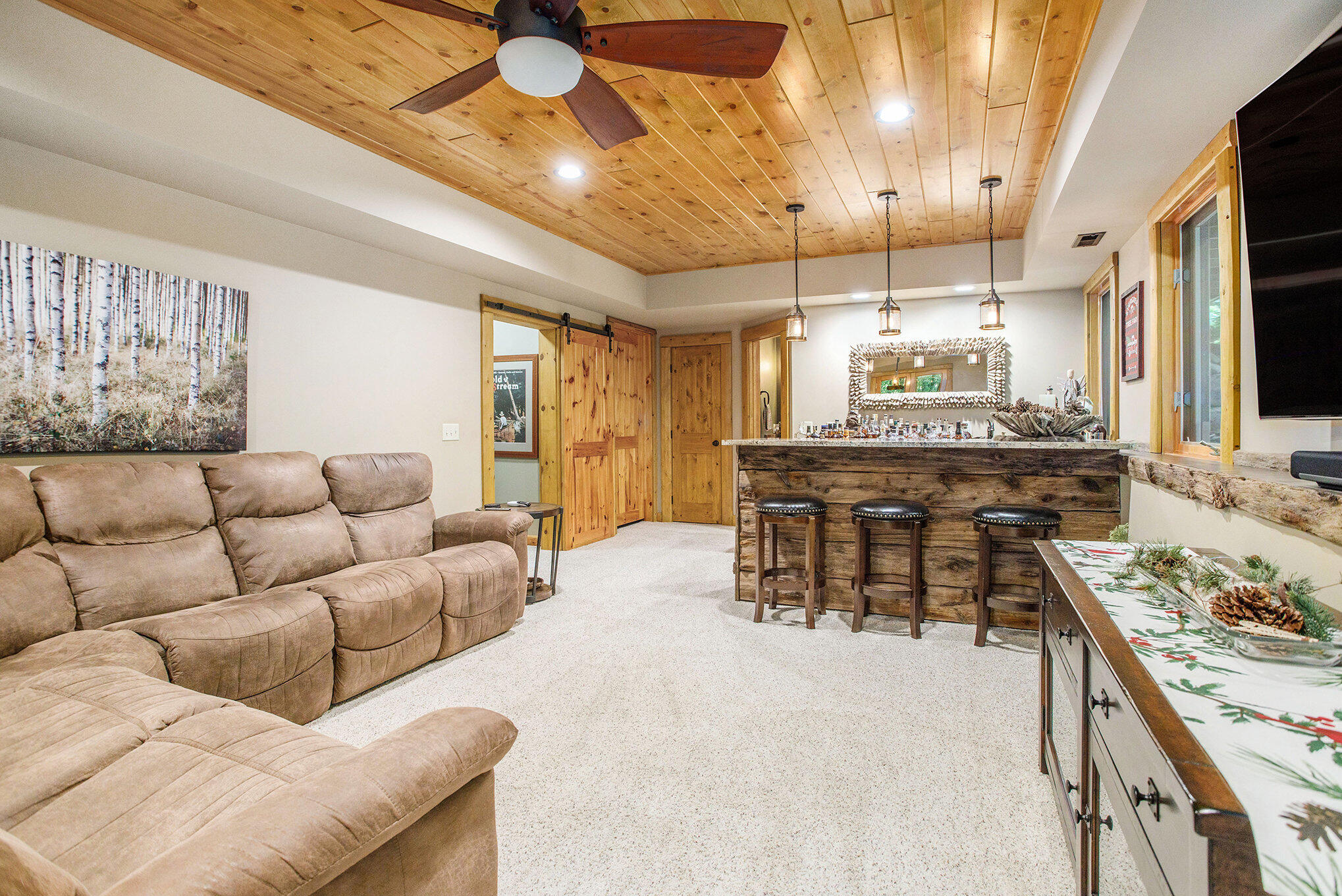 Richland, Michigan 49083, United States, 5 Bedrooms Bedrooms, ,4 BathroomsBathrooms,Residential,Active,181530