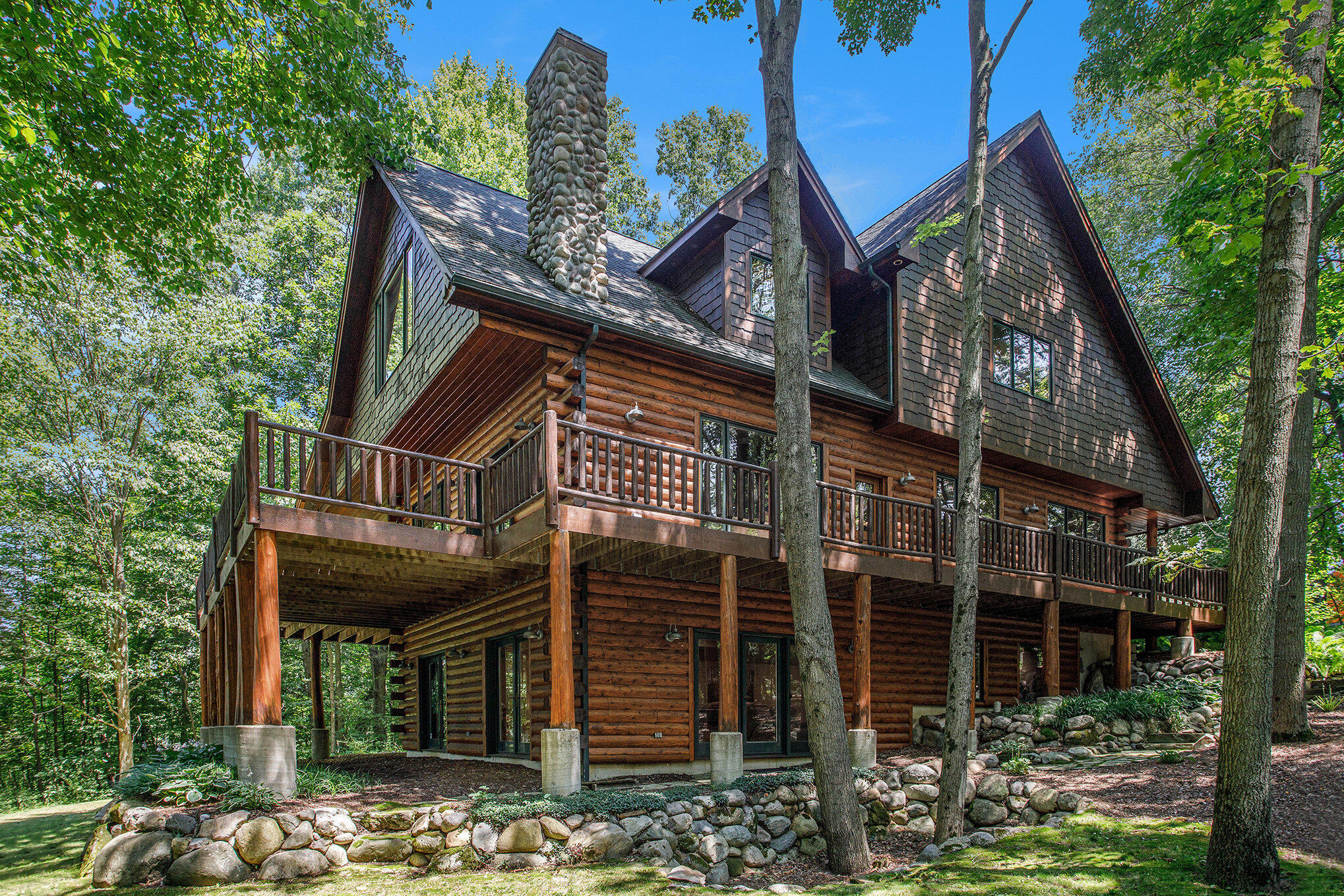 Richland, Michigan 49083, United States, 5 Bedrooms Bedrooms, ,4 BathroomsBathrooms,Residential,Active,181530