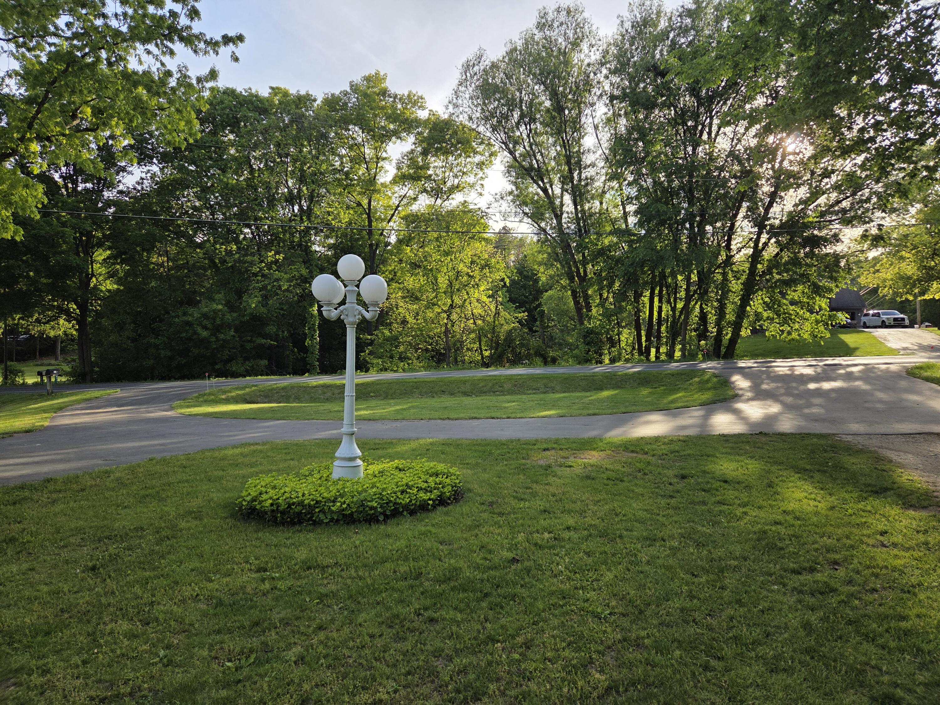 Kalamazoo, Michigan 49008, United States, 4 Bedrooms Bedrooms, ,4 BathroomsBathrooms,Residential,Active,138019