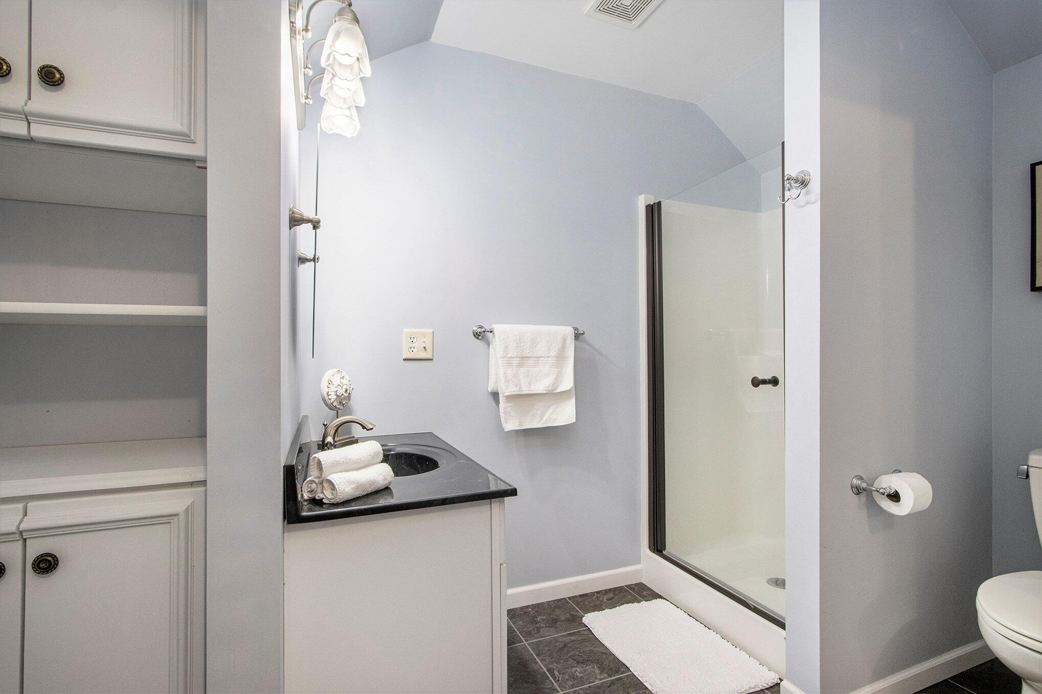 Kalamazoo, Michigan 49008, United States, 4 Bedrooms Bedrooms, ,4 BathroomsBathrooms,Residential,Active,138019