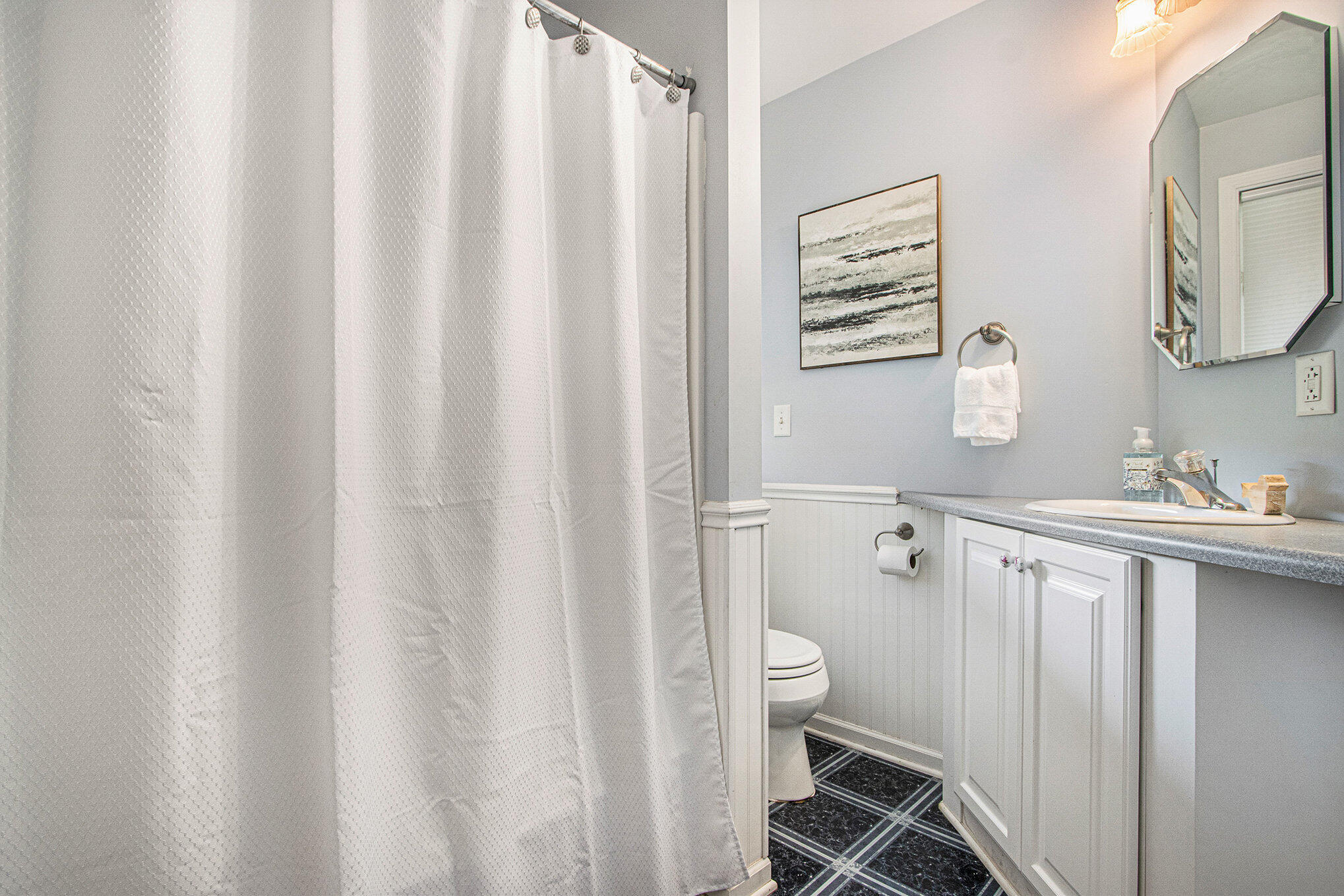 Kalamazoo, Michigan 49008, United States, 4 Bedrooms Bedrooms, ,4 BathroomsBathrooms,Residential,Active,138019